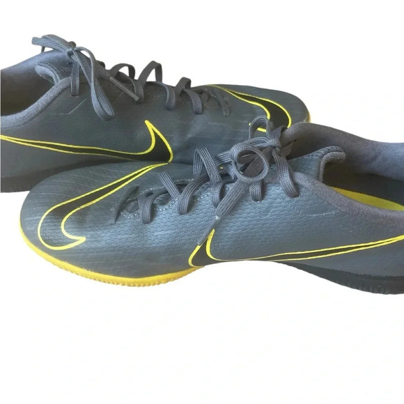 Nike Mercurial Vapor 12 Academy IC Shoes Size 7 Grey Yellow - Picture 4 of 13